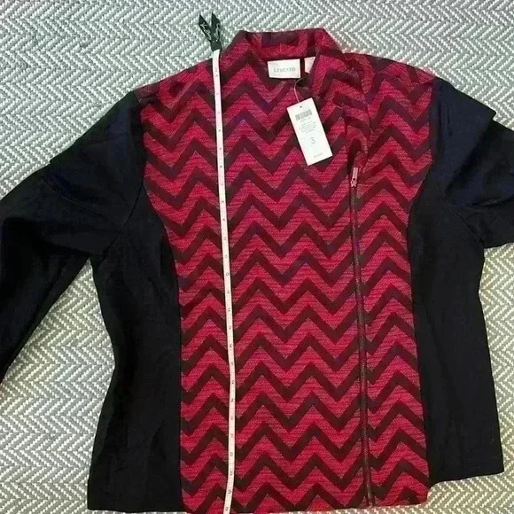 Chicos size 3 jacket . Black material is stretchy - Picture 6 of 7